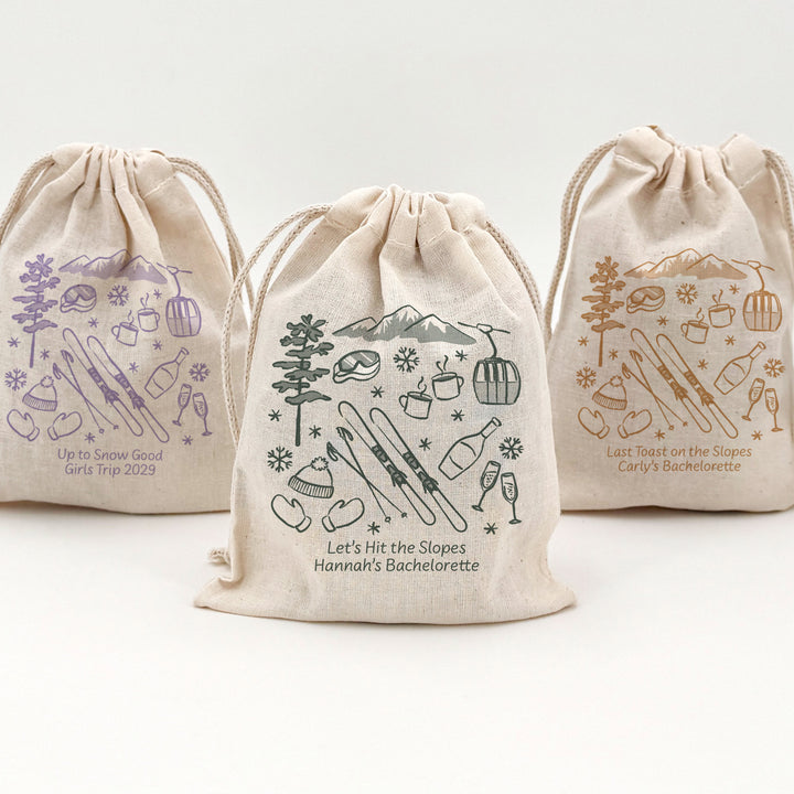 Hand Drawn Ski Pattern Sketch Drawstring Bags