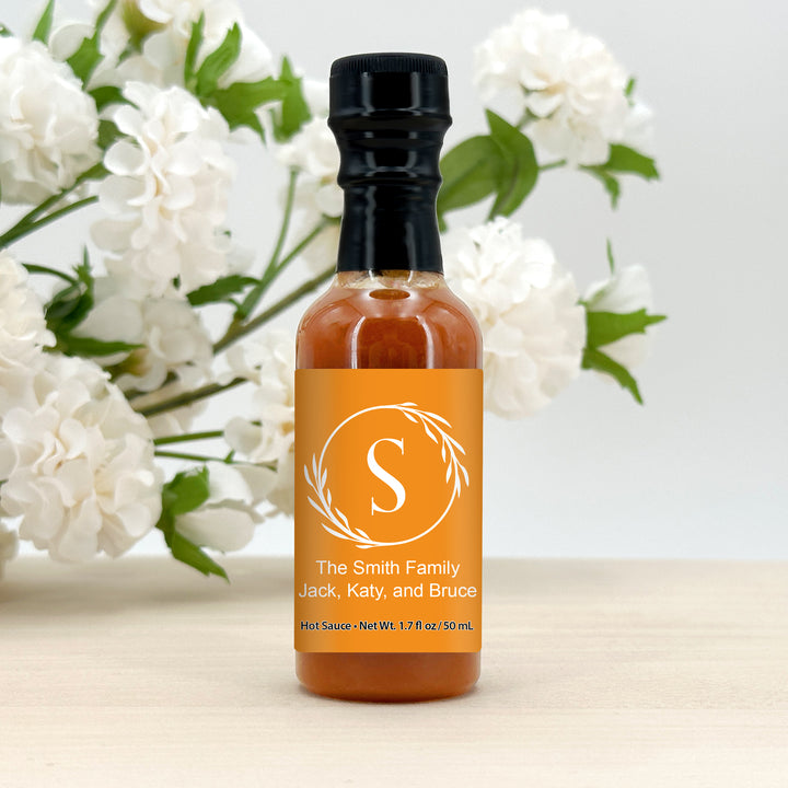 Wedding Favors, Single Initial Mini Hot Sauce Favors, Hot Sauce Gift, Custom Hot Sauce, Bulk Wedding Favors for Guests